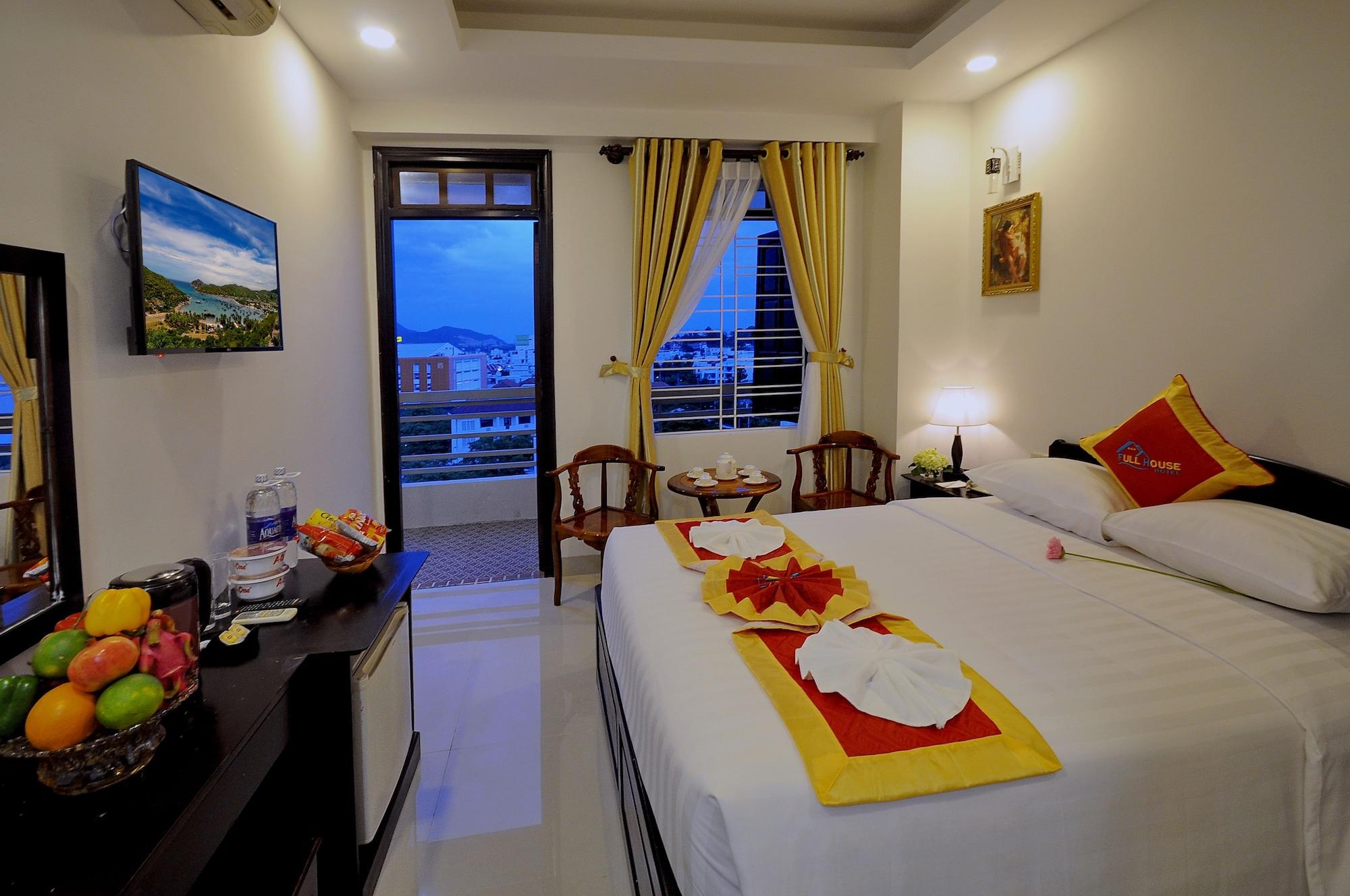 Full House Hotel Nha Trang Zewnętrze zdjęcie