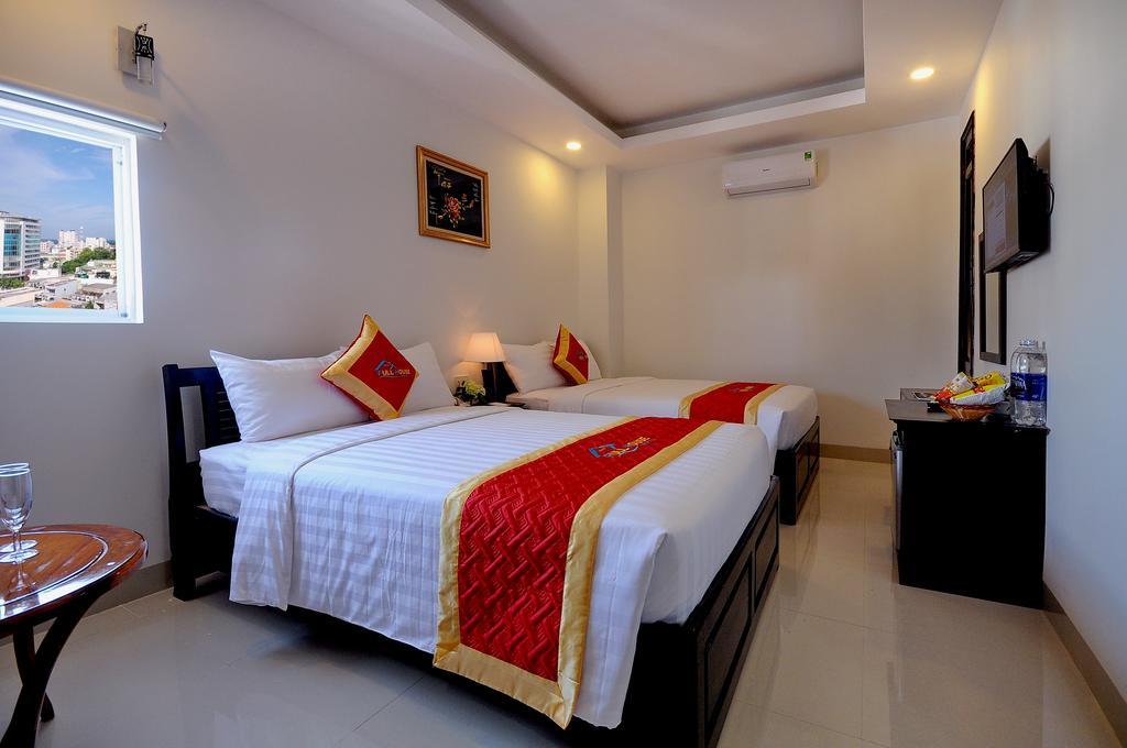 Full House Hotel Nha Trang Zewnętrze zdjęcie